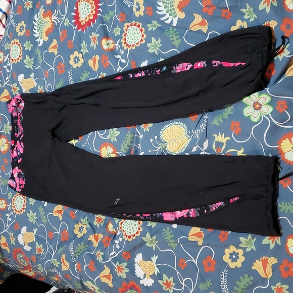3/$15 Victoria Secret tall wide leg active wear pants - Picture 2 of 7